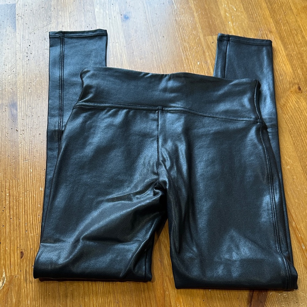 SPANX Shiny Black Leggings - Picture 10 of 12